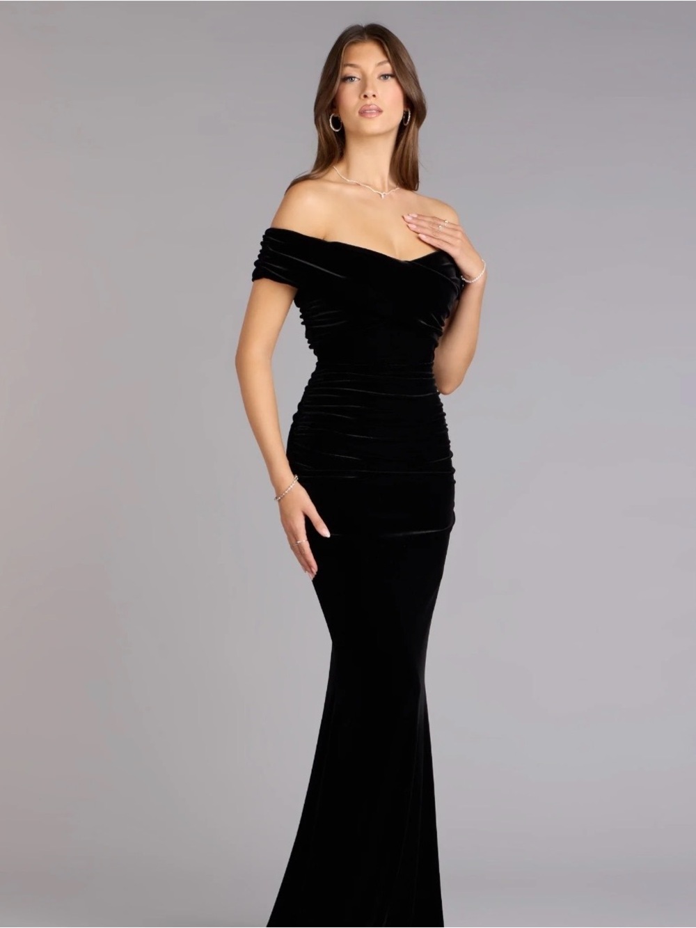 Windsor - Gemma Off The Shoulder Mermaid Dress